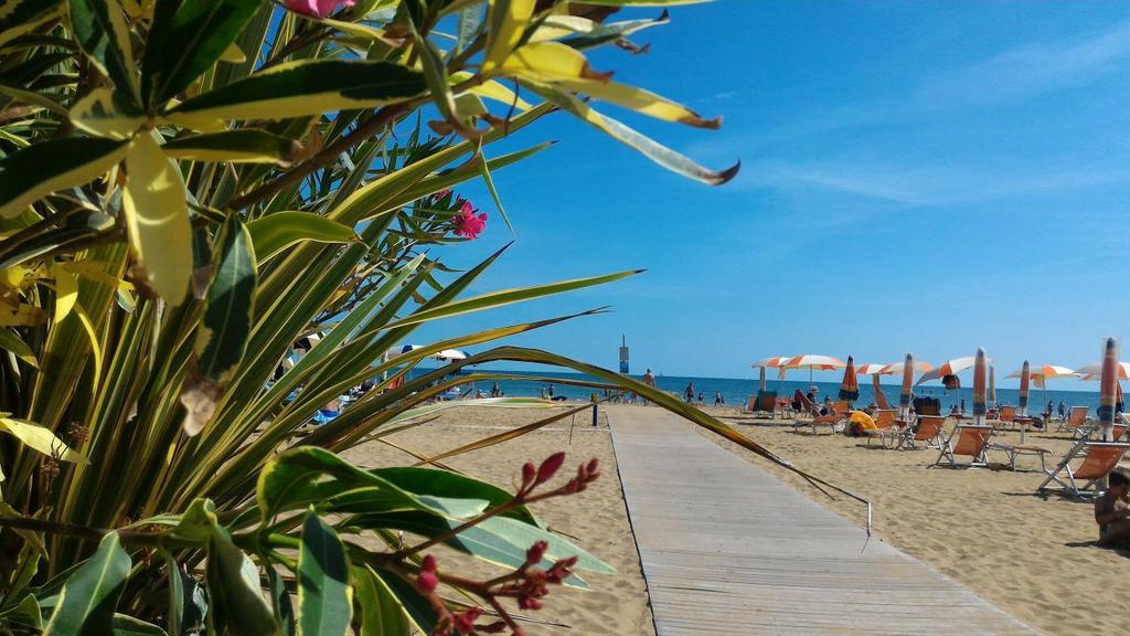 Appartamenti Diana Est Bibione Esterno foto